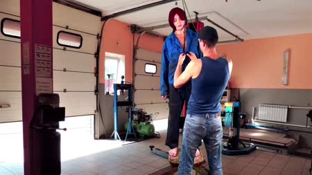 Elsas secret fantasies - Hanging of a car mechanic girl